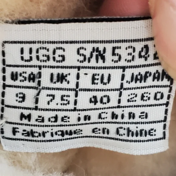 Ugg Classic tall boot 2 - Picture 3 of 12